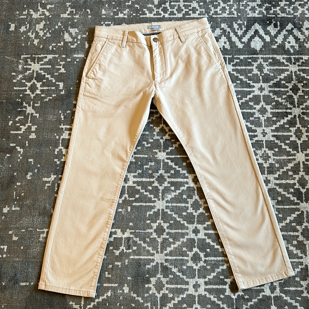 Ash & Erie Stretch Chino.  Tan. 31 x 26